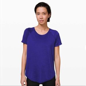 Lululemon / Open Up Tie Back Tee / US 2 / New